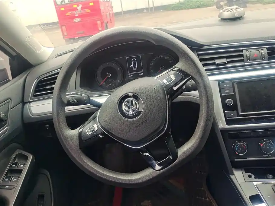 Volkswagen Lingdu