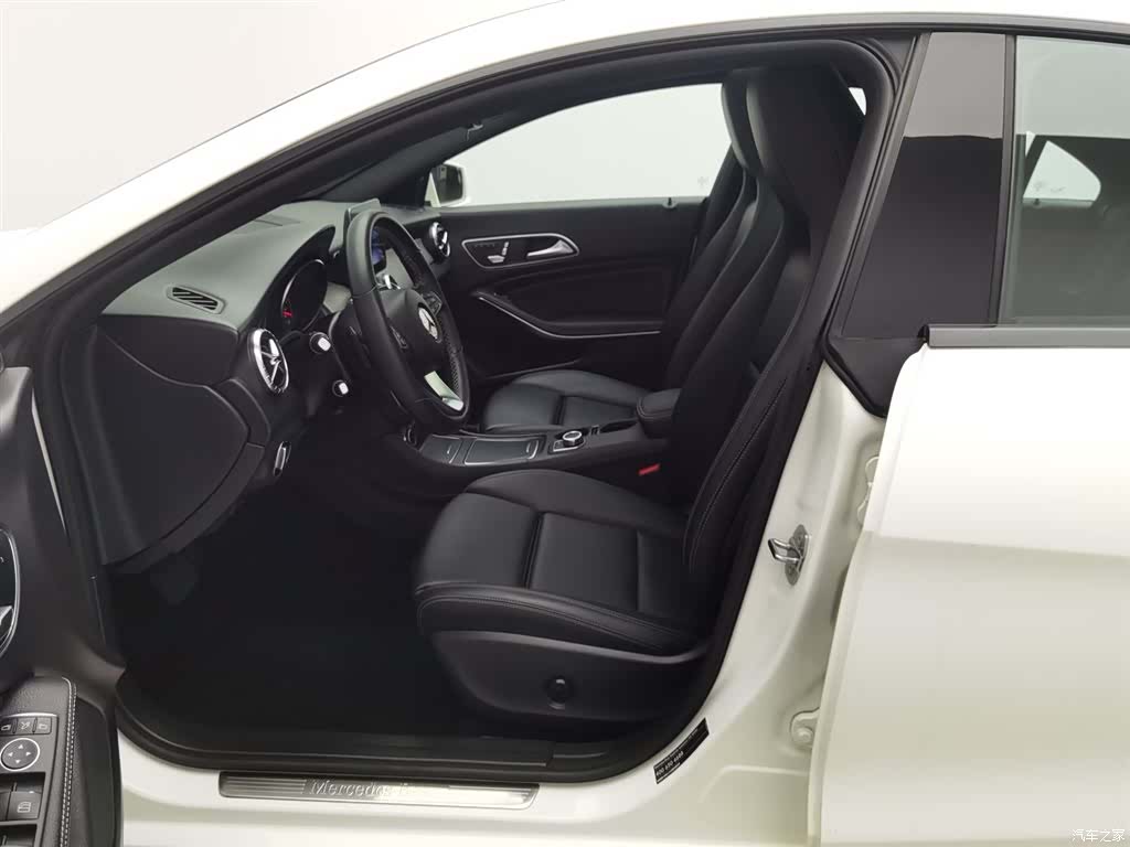 Mercedes-Benz CLA, 2018 10