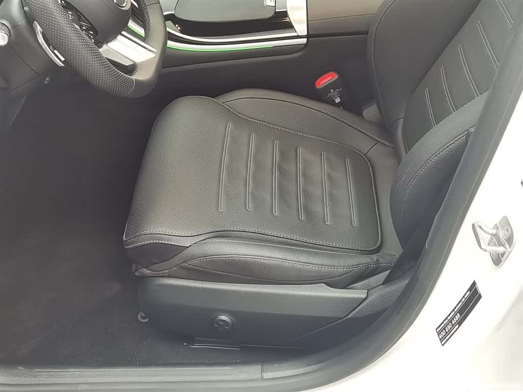 Mercedes-Benz C-Class, 2025 20