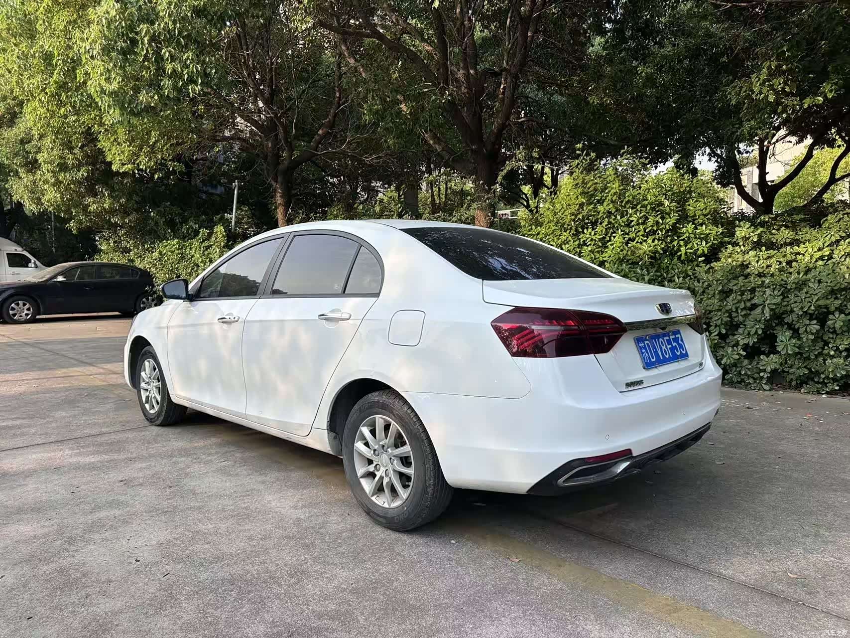 Geely Emgrand, 2020 13