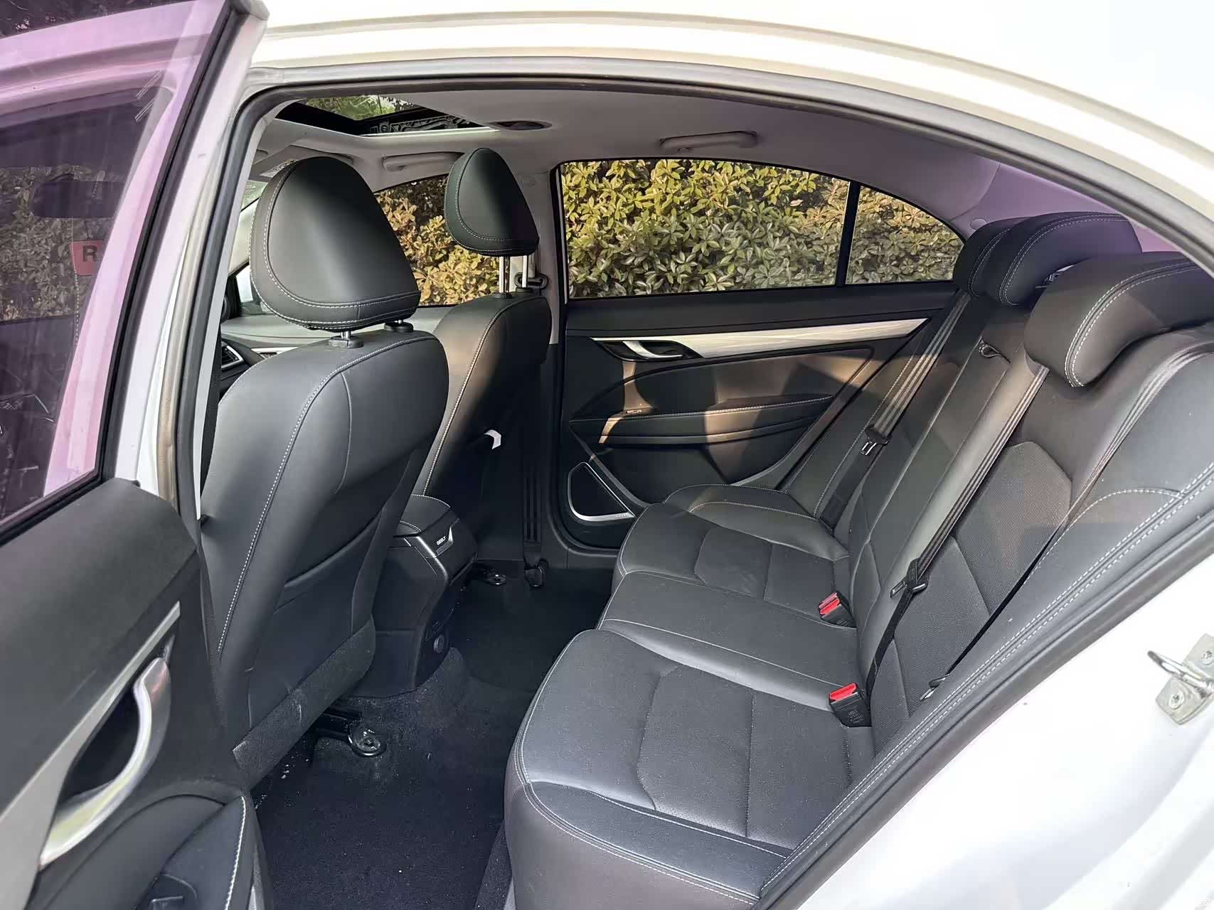 Geely Emgrand, 2020 все фото