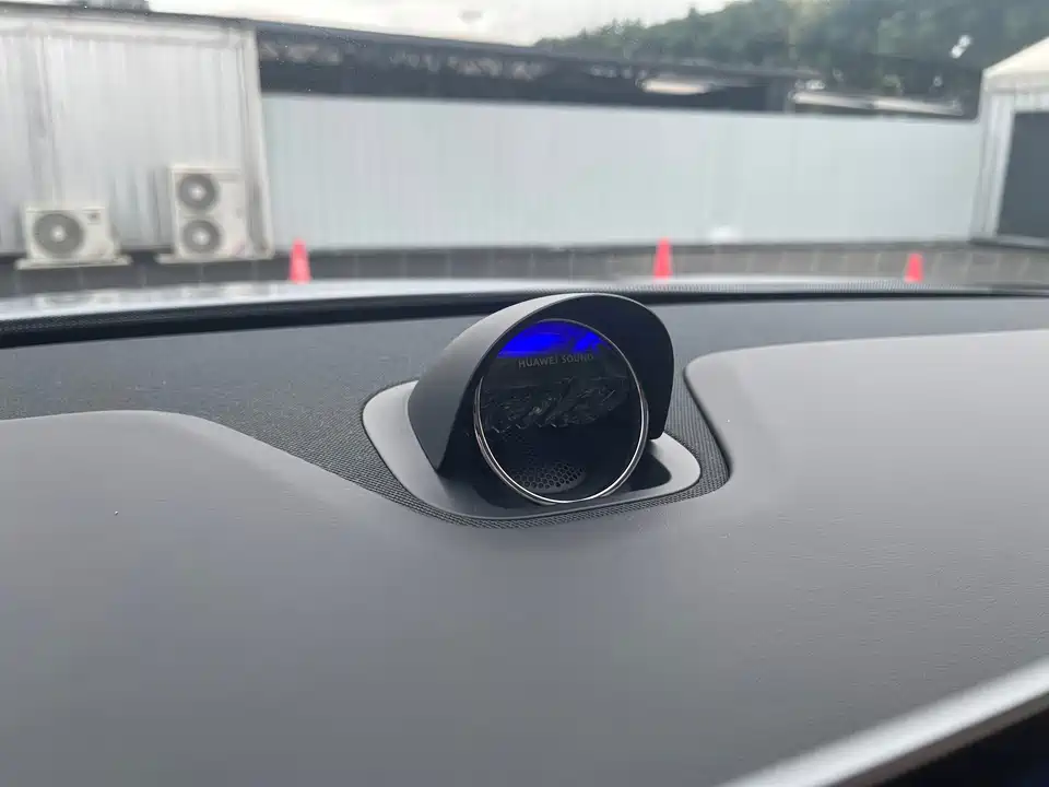 HarmonyOS Ask the world M5