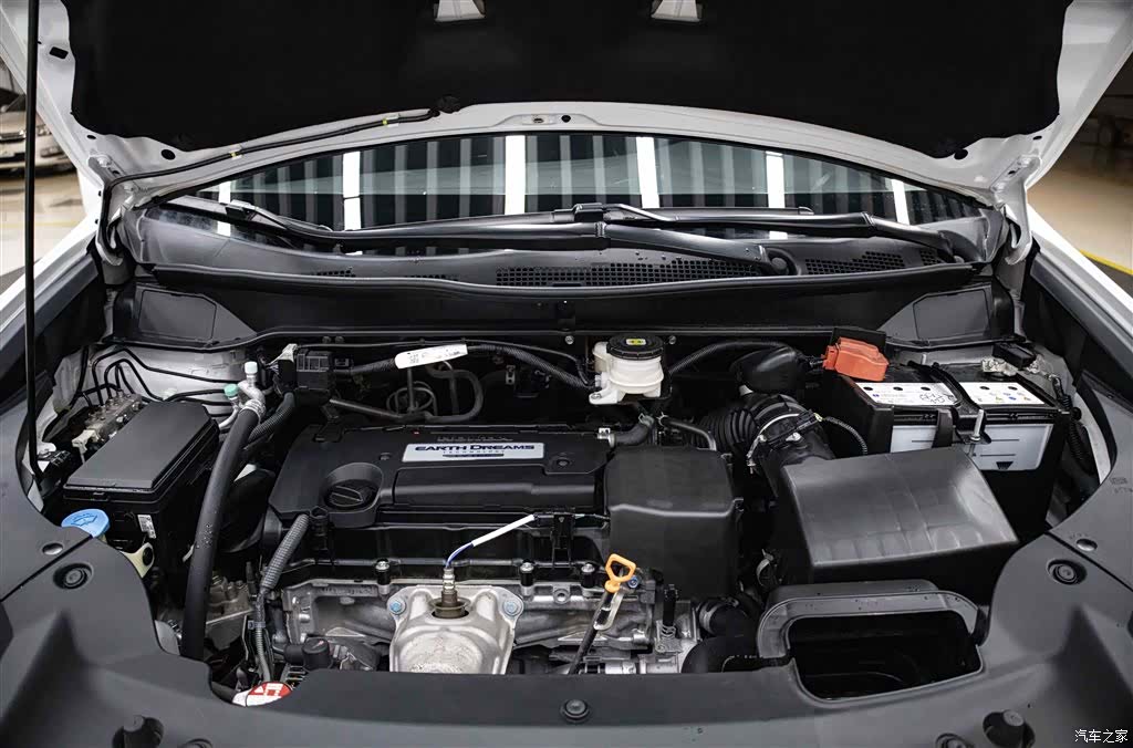 Honda Elysion, 2016 8