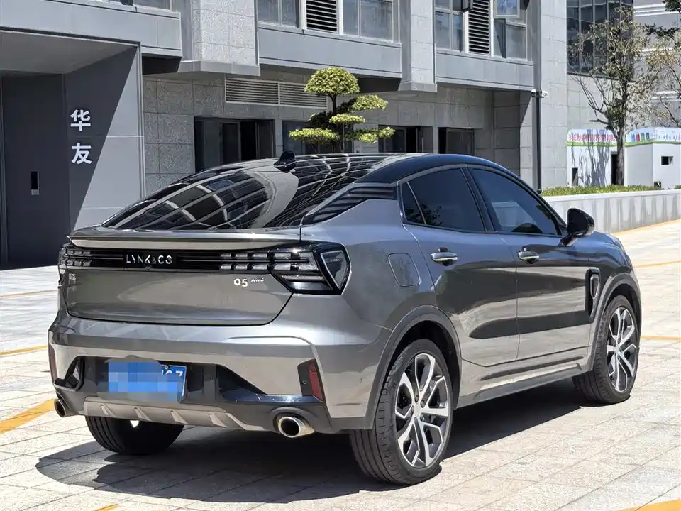 Lynk & Co 05