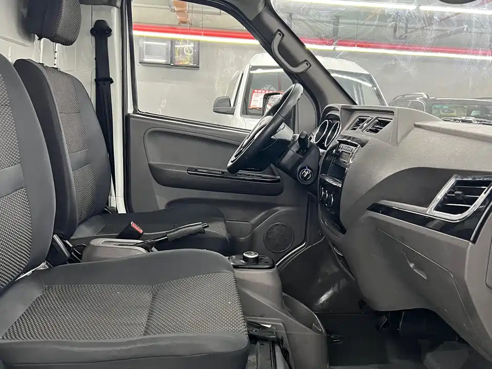 Dongfeng Yufeng Yufeng EM26