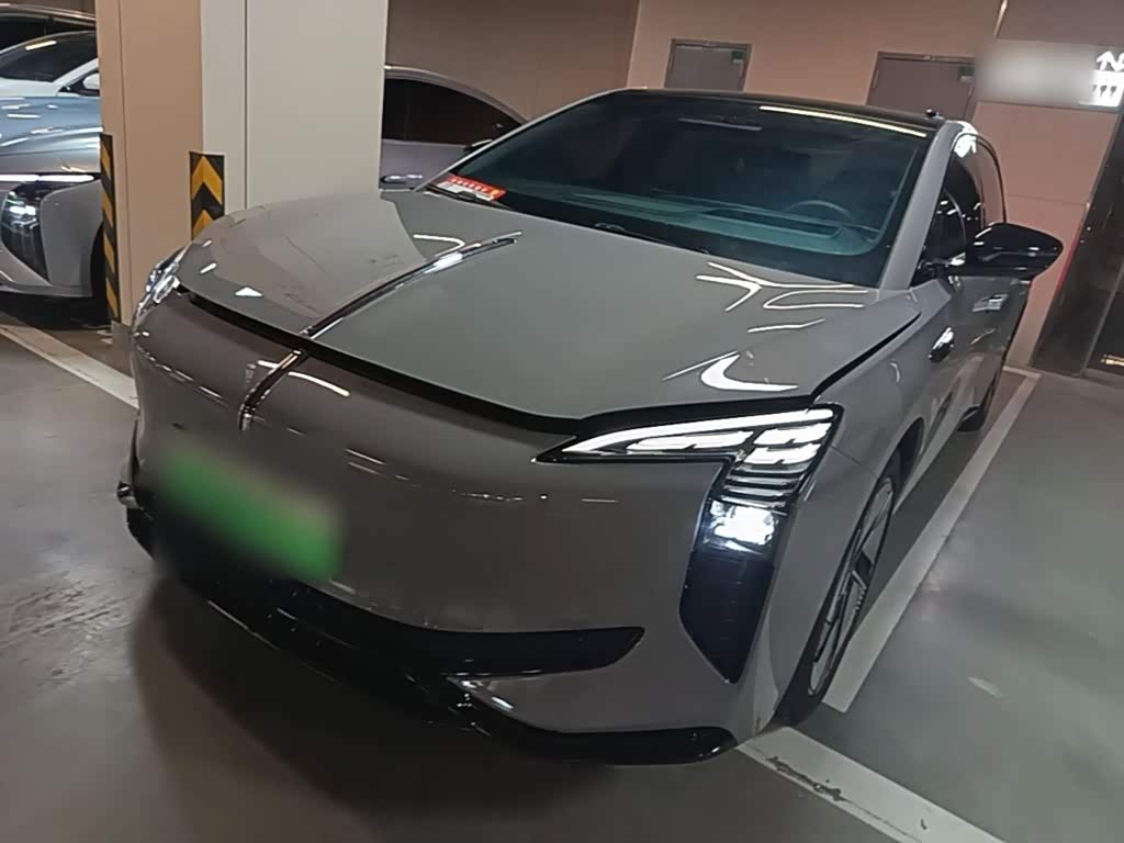 Hongqi EH7