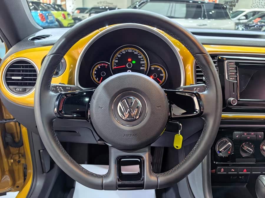 Volkswagen Beetle 2017, фото 8