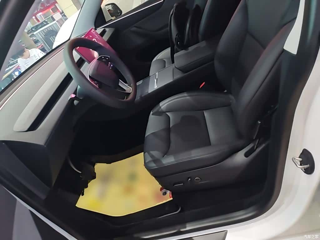 Tesla Model Y, 2026 15