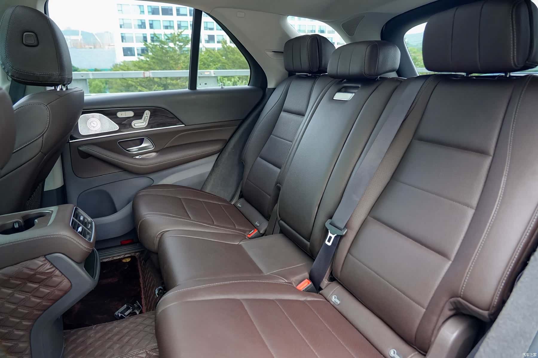 Mercedes-Benz GLE, 2020 13