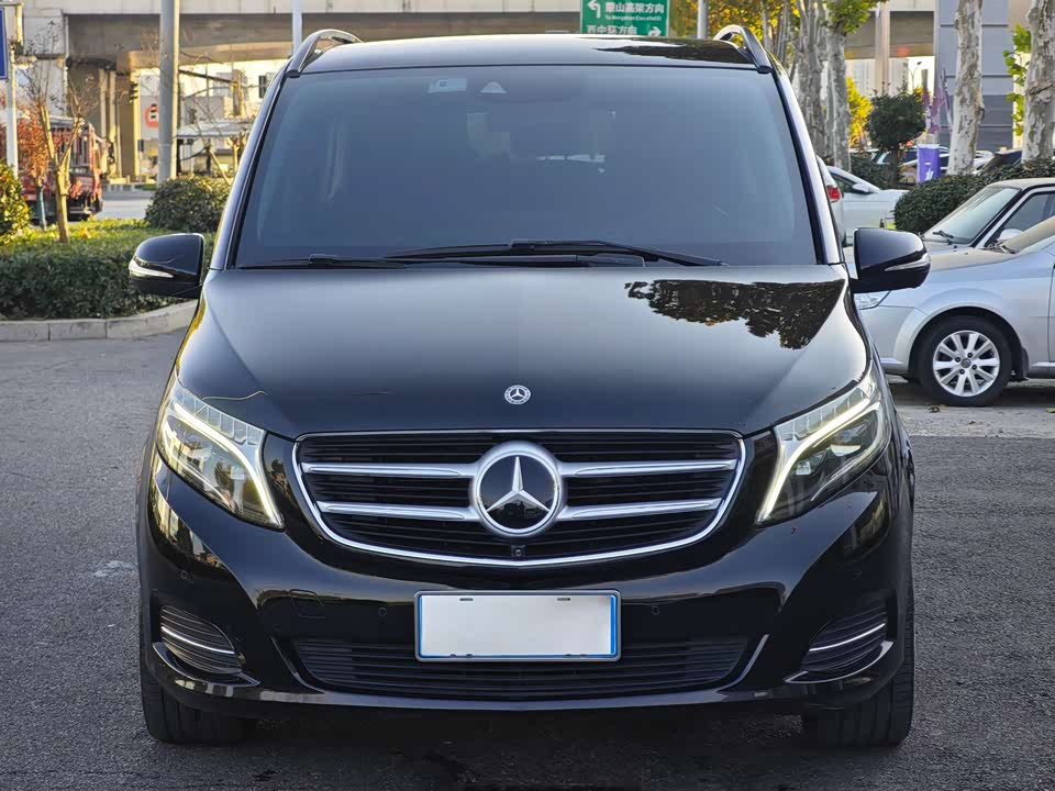 Mercedes-Benz V-class