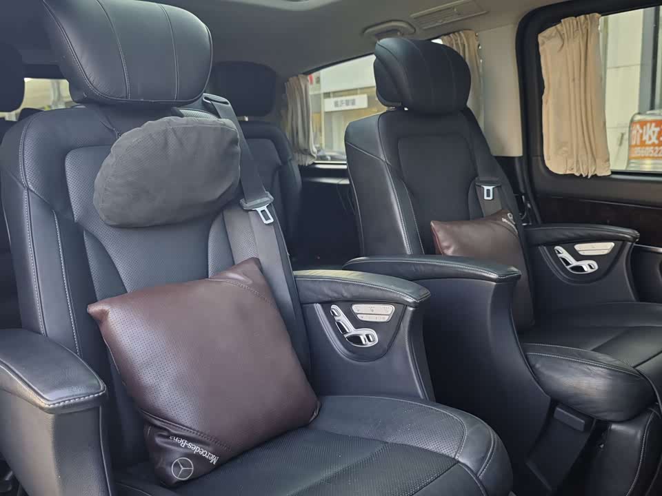 Mercedes-Benz V-class