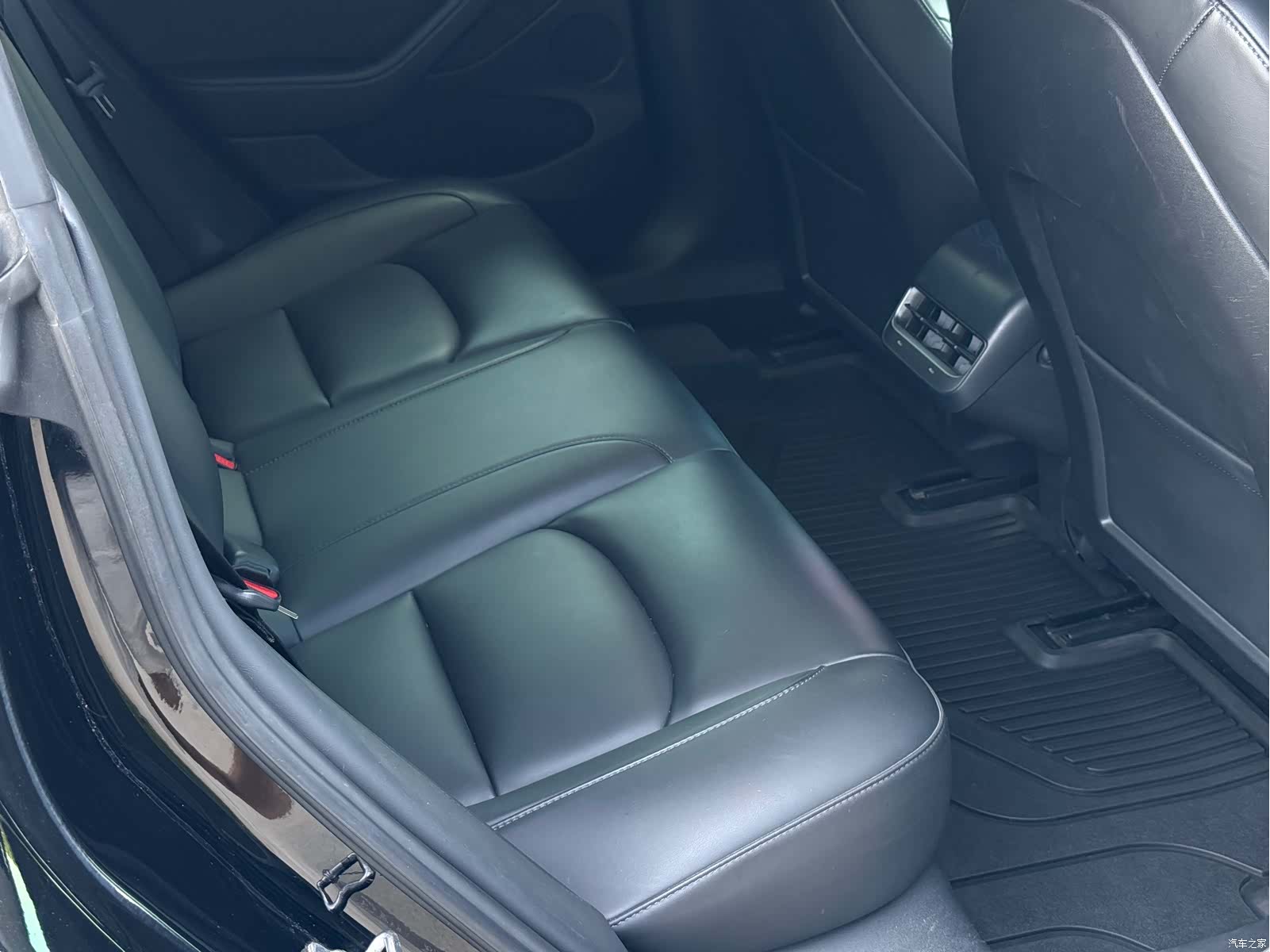 Tesla Model 3, 2021 9