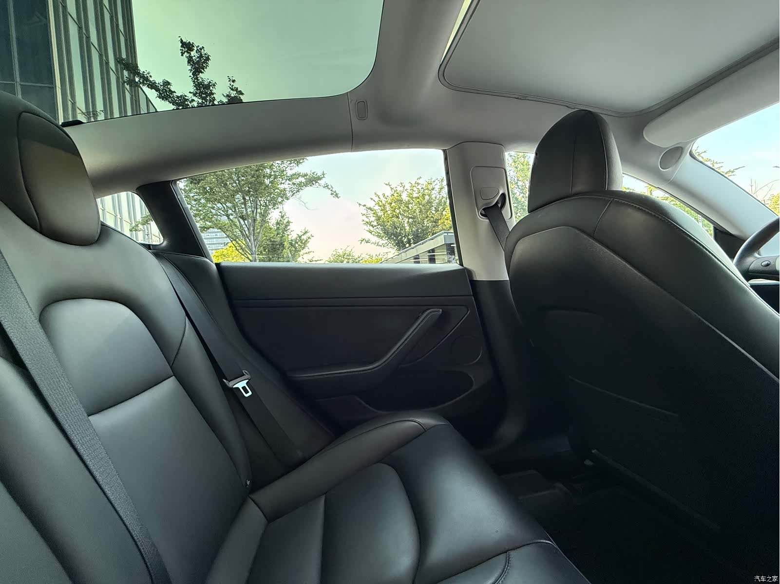 Tesla Model 3, 2021 16