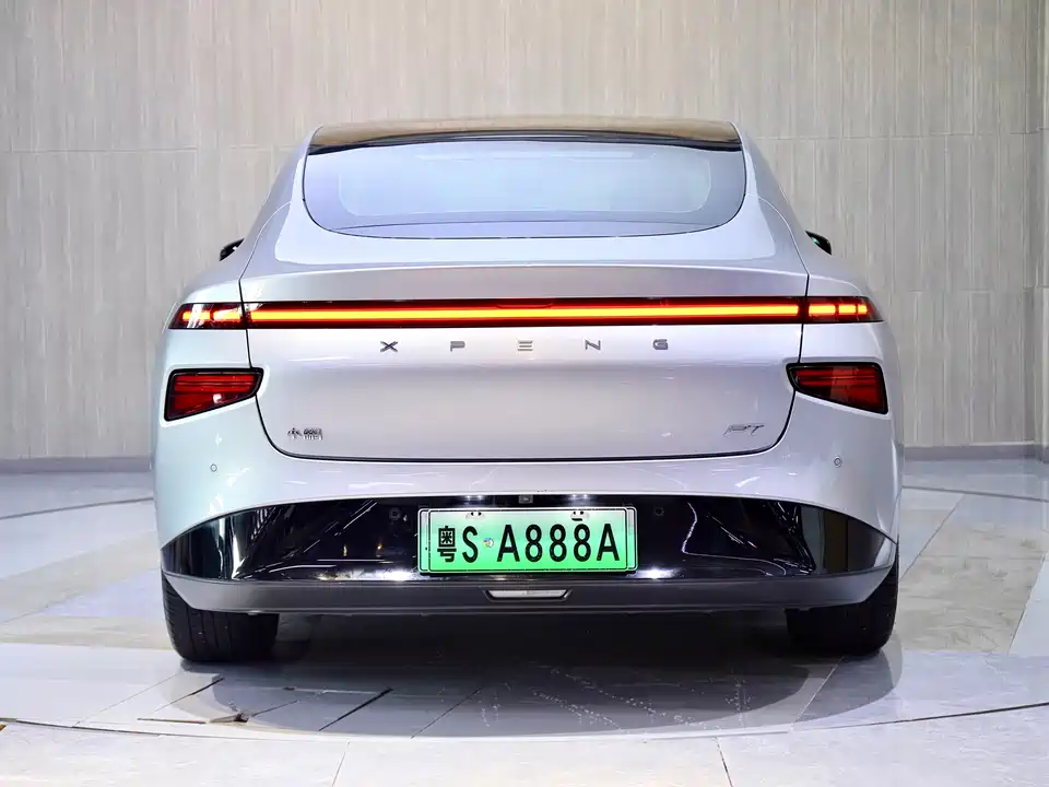 XPENG P7