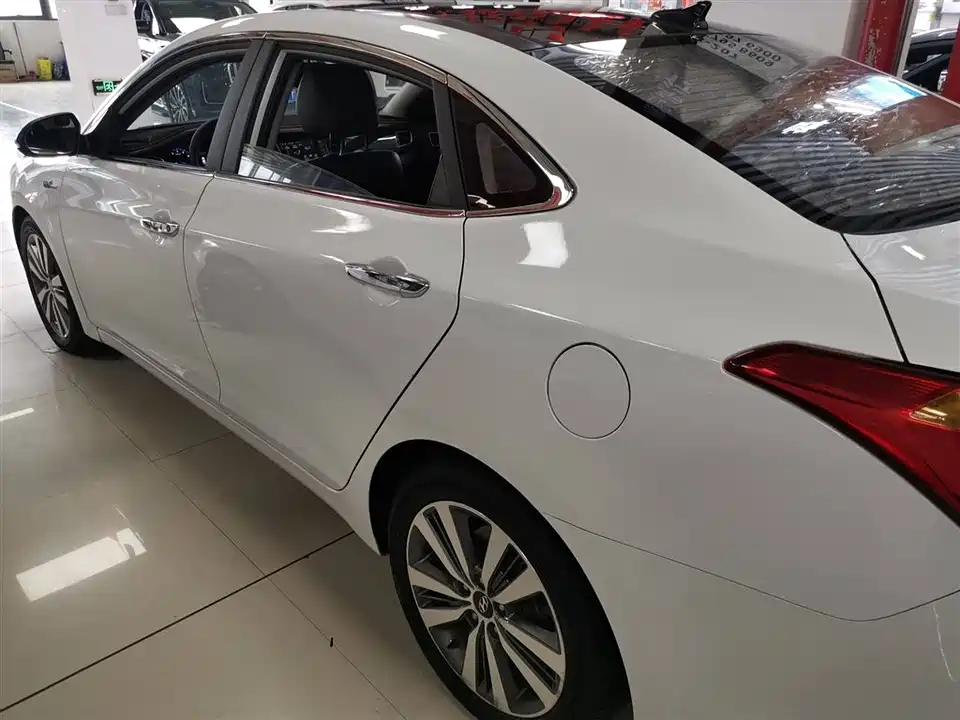 Hyundai Name picture