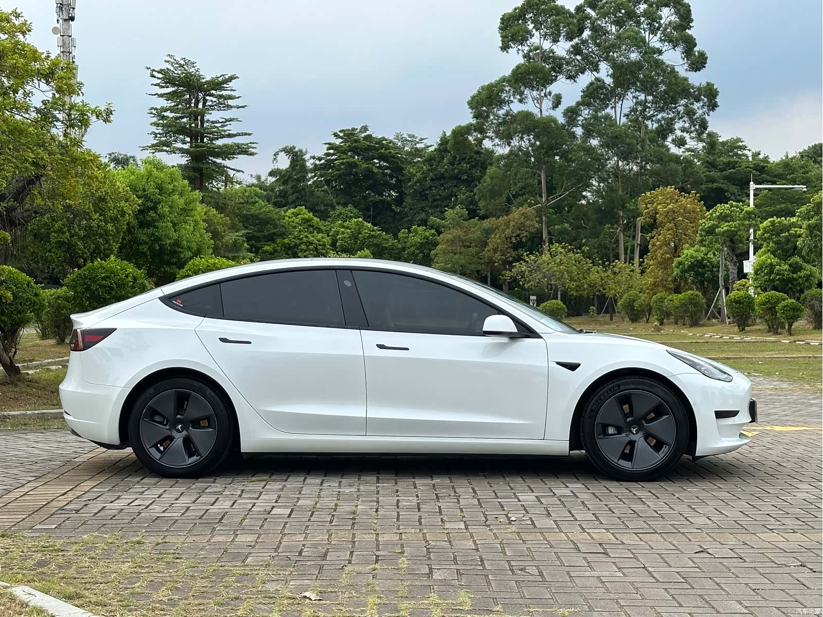 Tesla Model 3, 2021 7