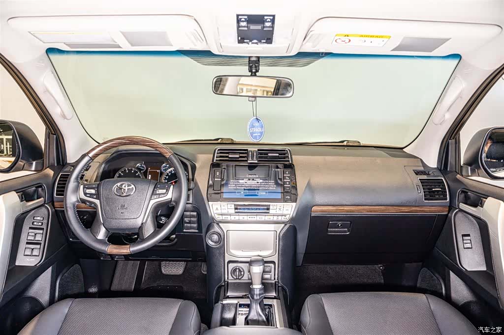 Toyota Prado, 2026 10