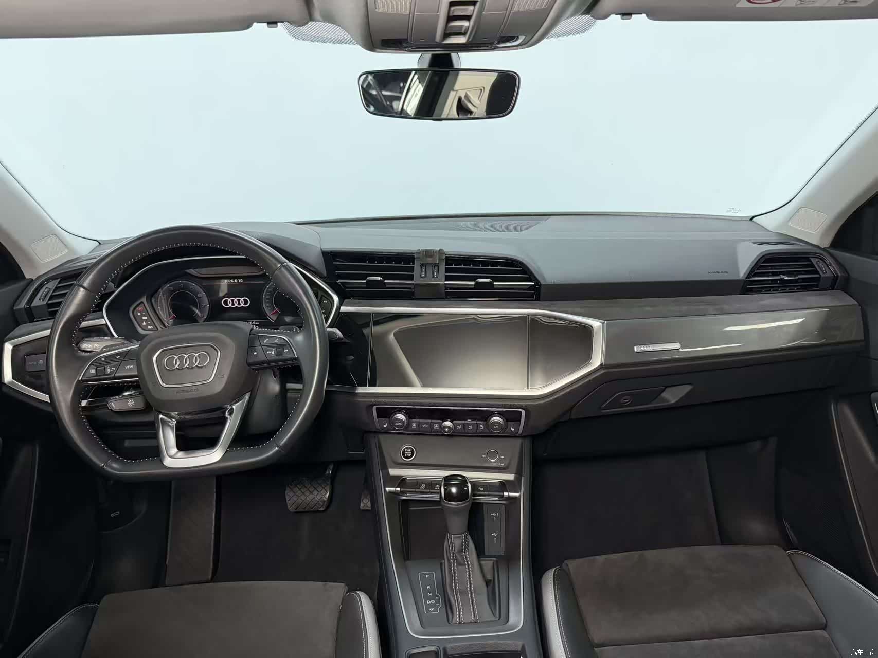 Audi Q3, 2022 11