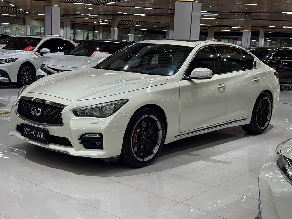 Infiniti Q50L
