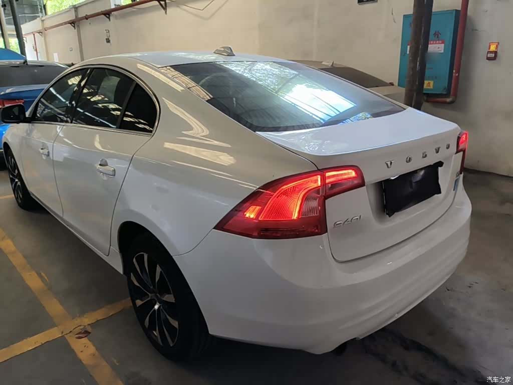 Volvo S60, 2018 все фото