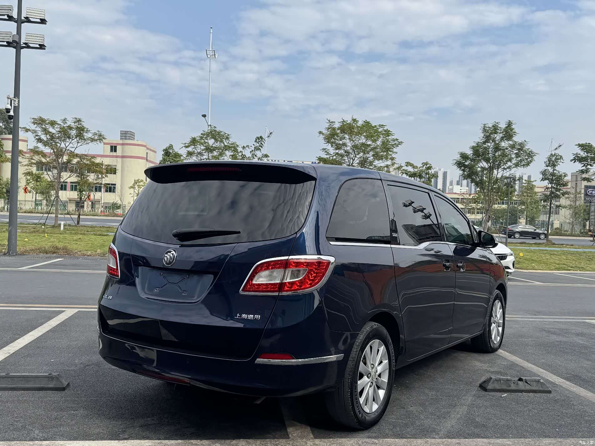Buick GL8, 2013 3