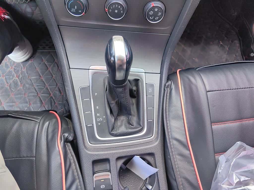 Volkswagen Golf, 2015 7
