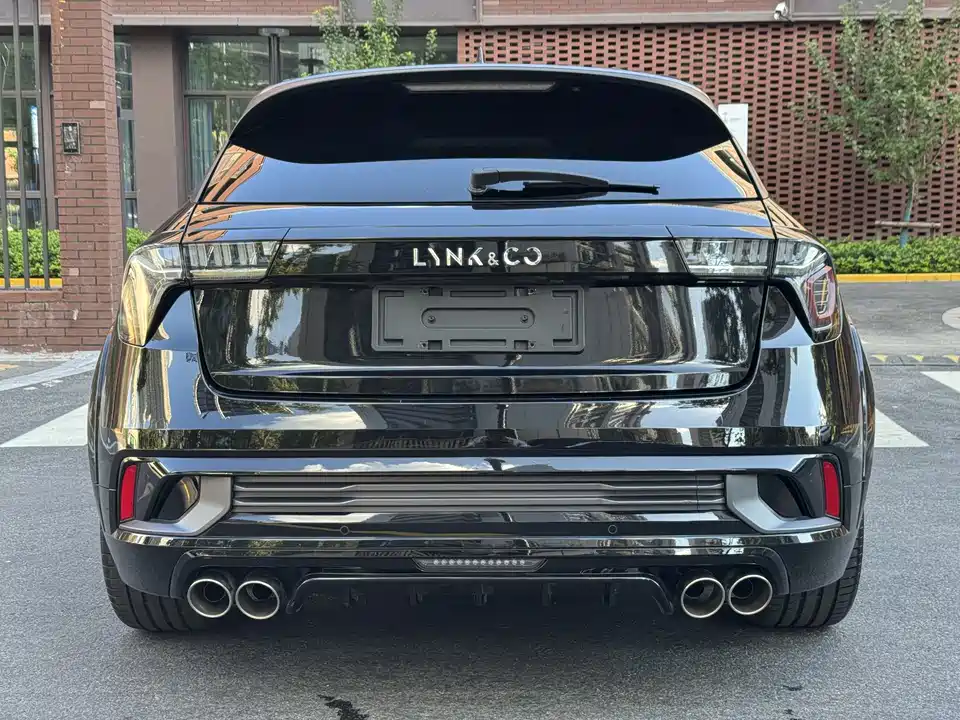 Lynk & Co 02 Hatchback