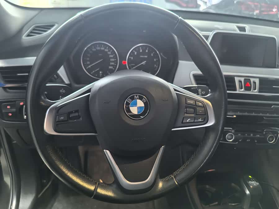 BMW X1 2016, фото 12