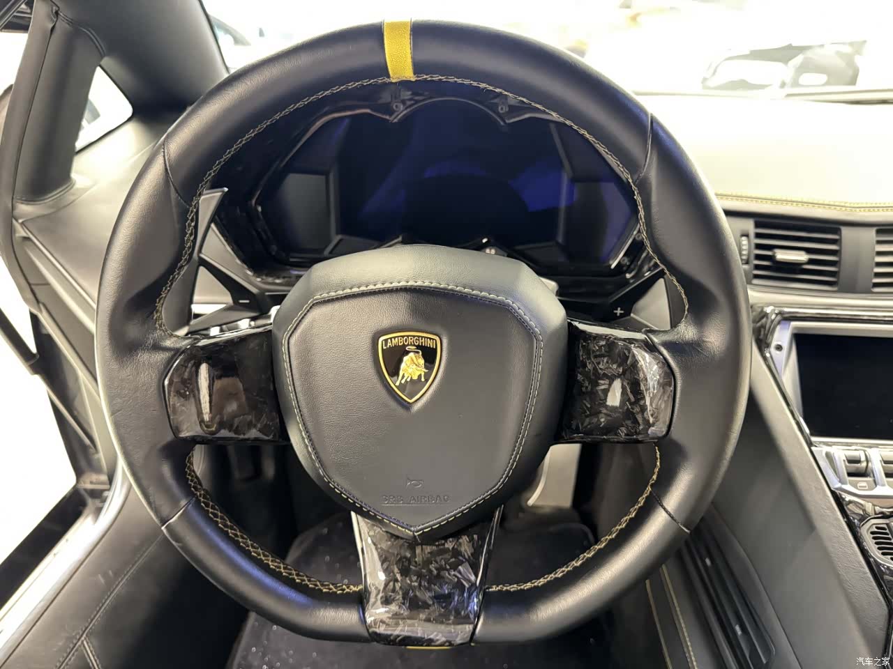 Lamborghini Aventador, 2012 все фото