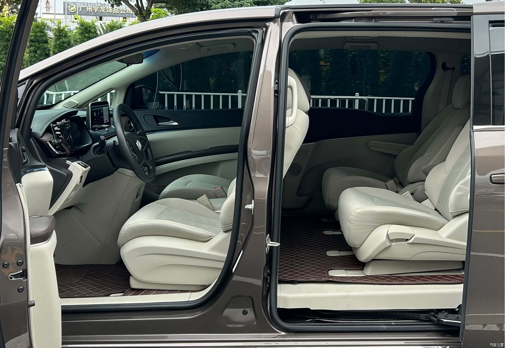 Buick GL8, 2024 10