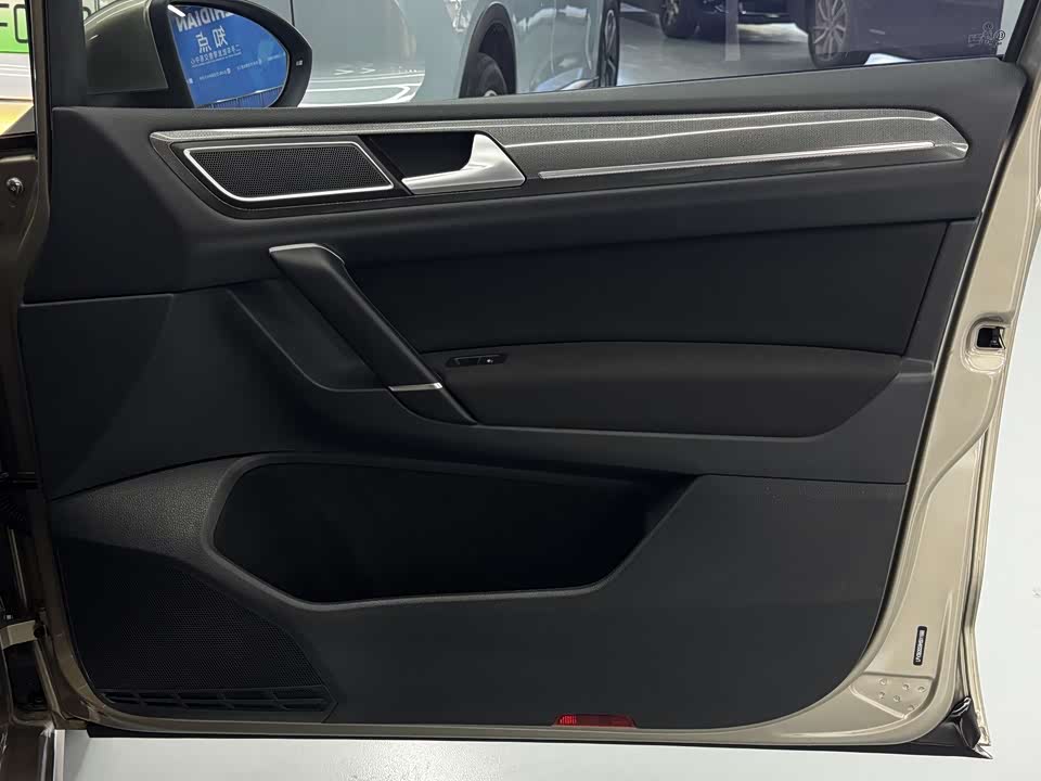 Volkswagen Golf*Jiayu Volkswagen Golf*Jiayu