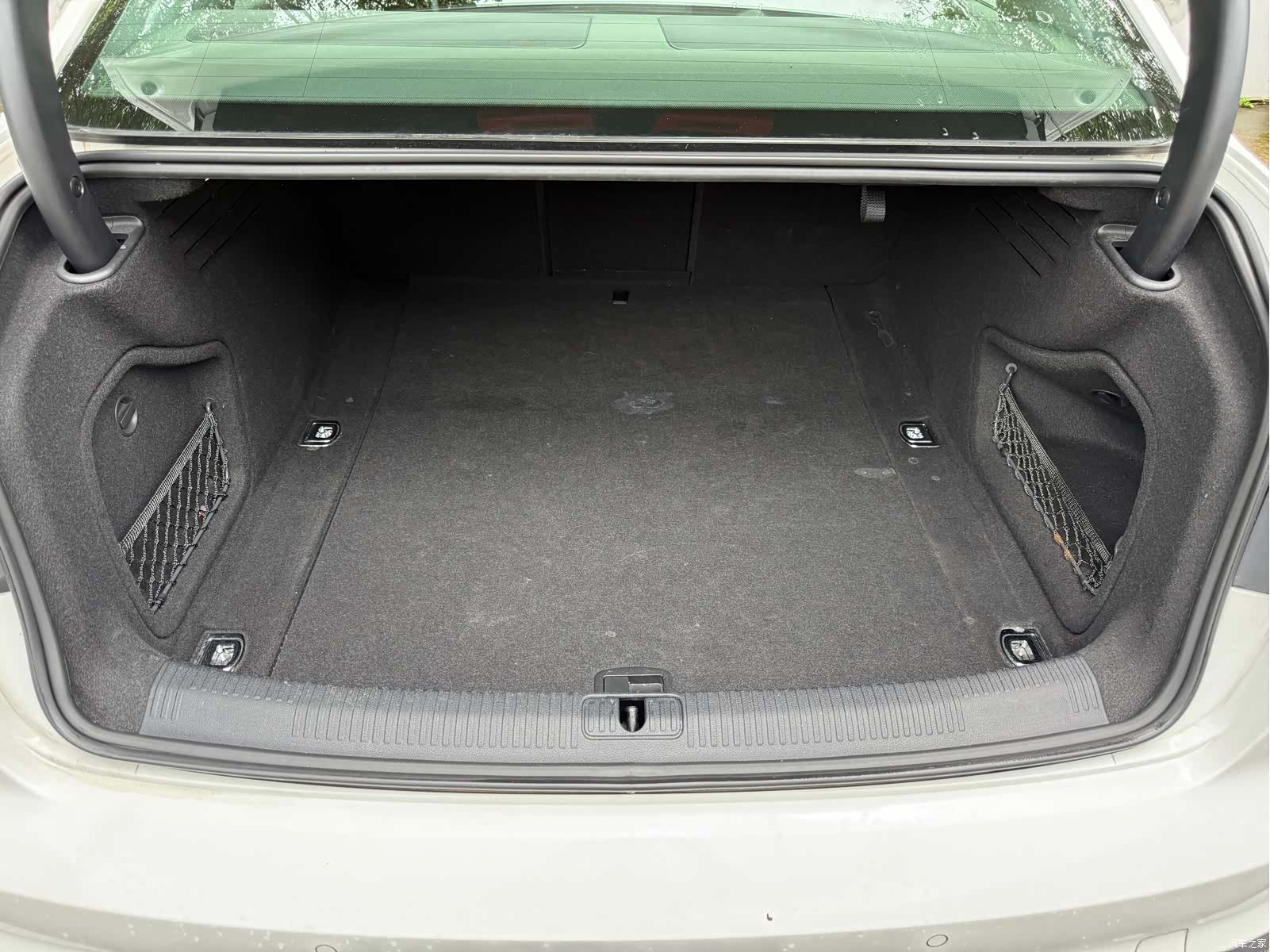 Audi A4L, 2020 9
