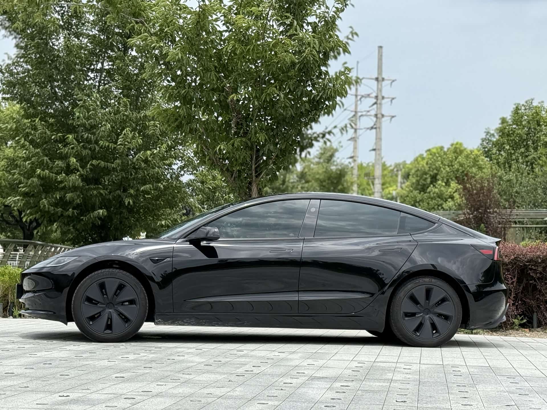 Tesla Model 3, 2025 все фото
