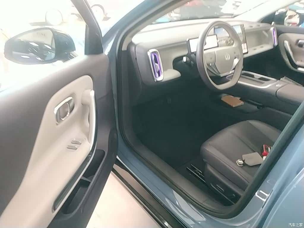 Leapmotor B01, 2025 16