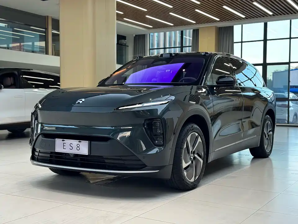 NIO ES8
