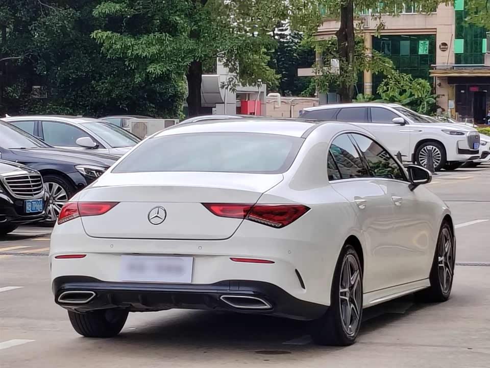 Mercedes-Benz CLA