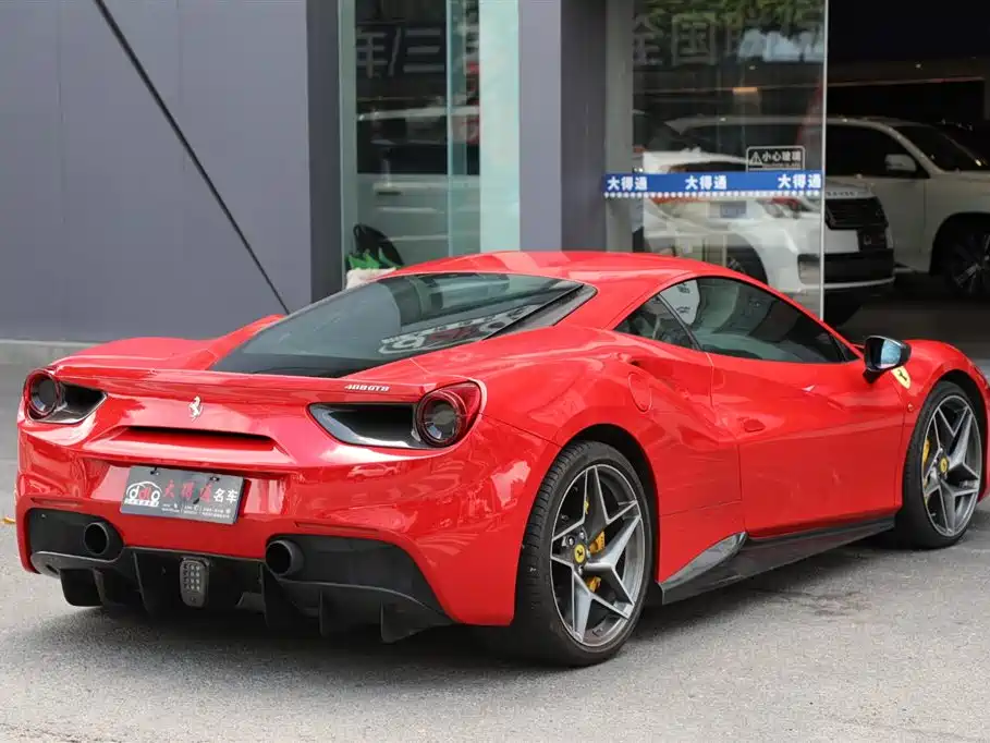 Ferrari 488