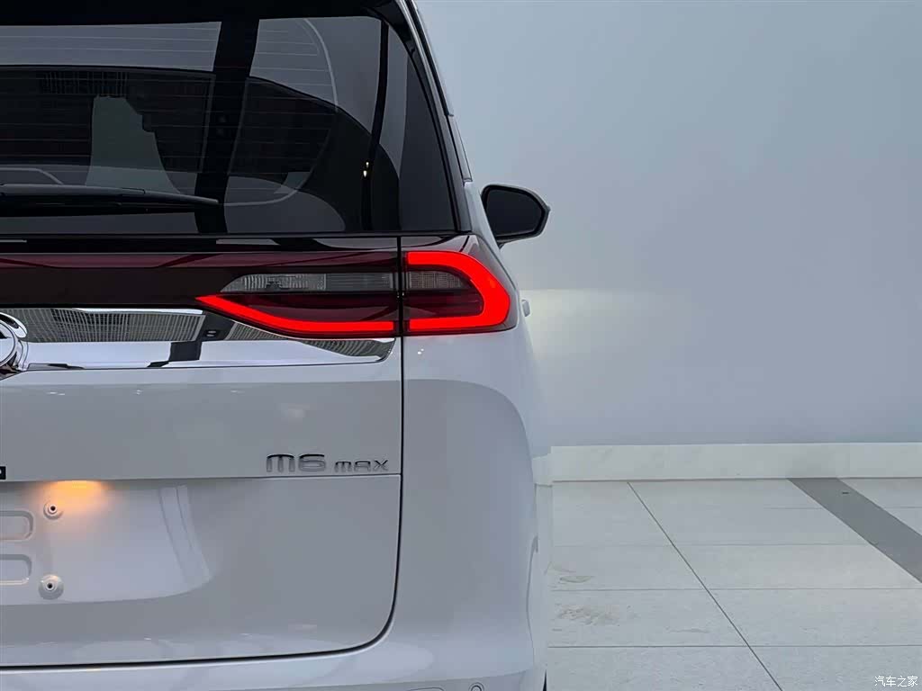 Trumpchi M6, 2025 8