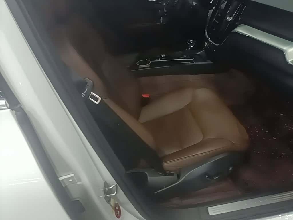 Volvo XC60, 2021 25