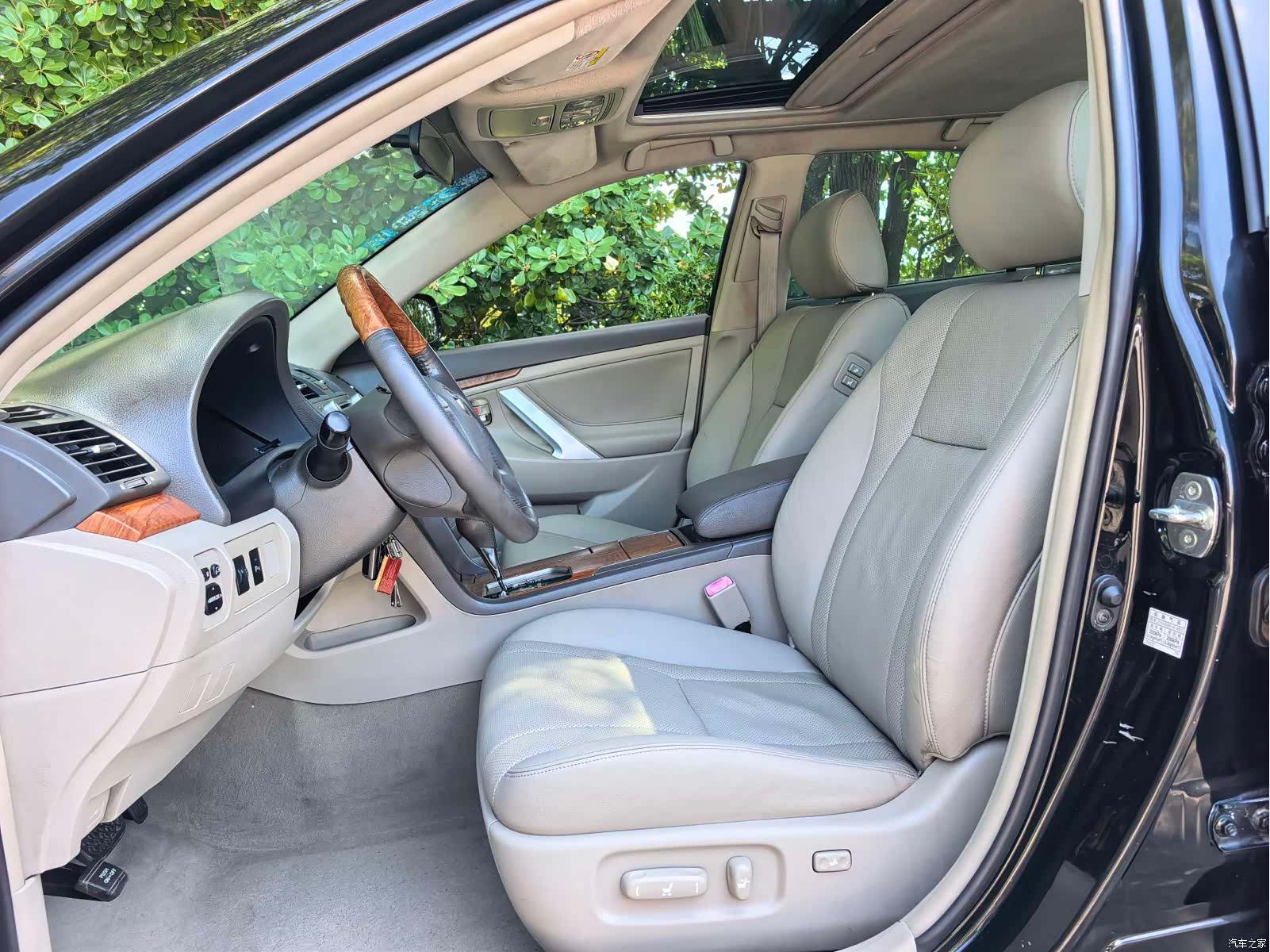 Toyota Camry, 2011 9