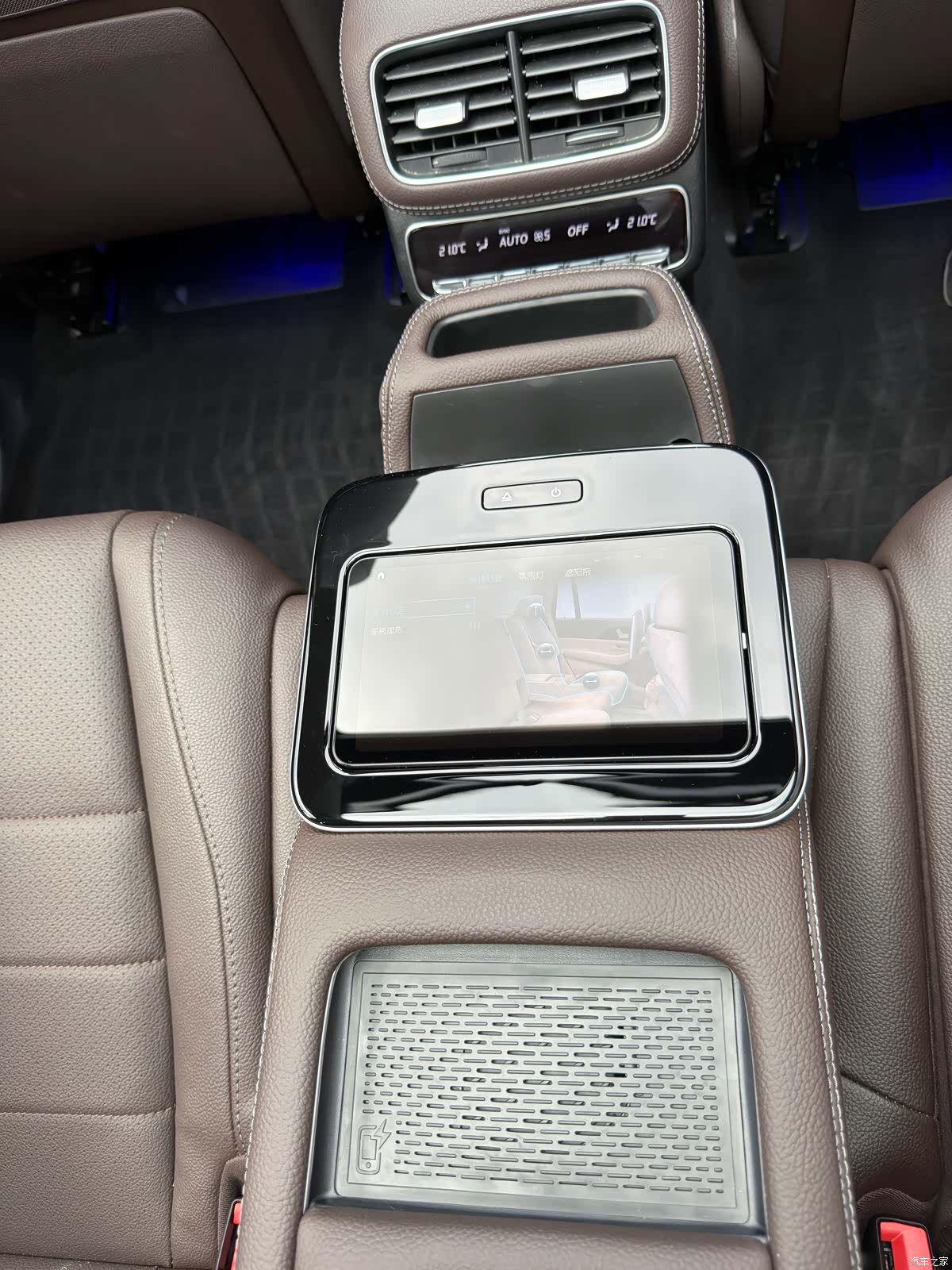 Mercedes-Benz GLS, 2024 10