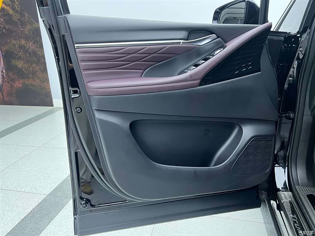 Trumpchi M8, 2025 9