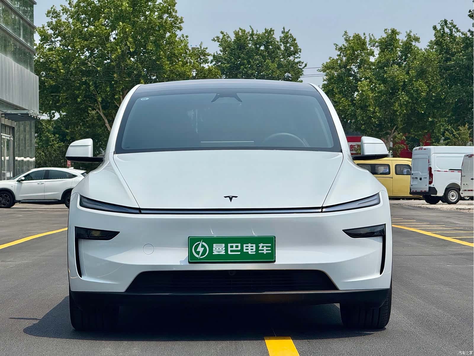 Tesla Model Y, 2025 4