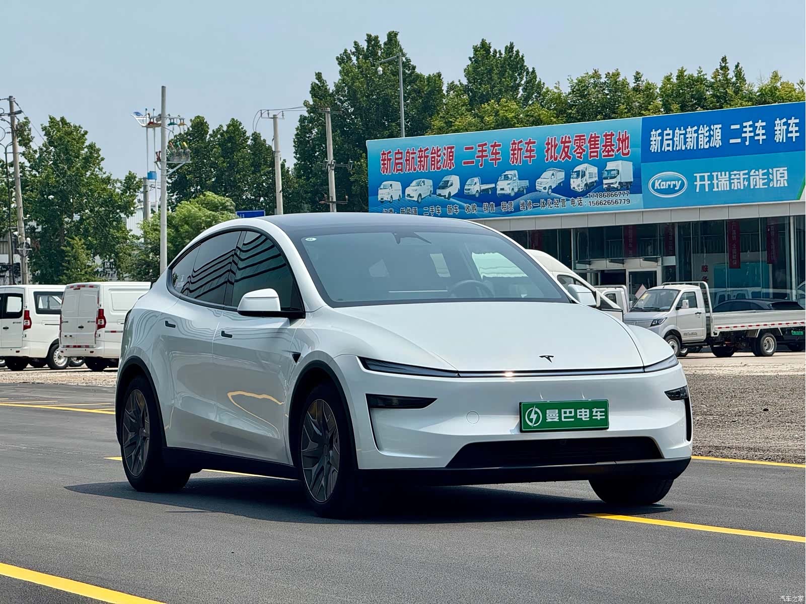 Tesla Model Y, 2025 все фото