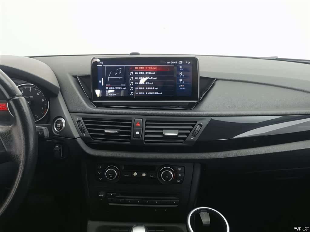 BMW X1, 2011 12