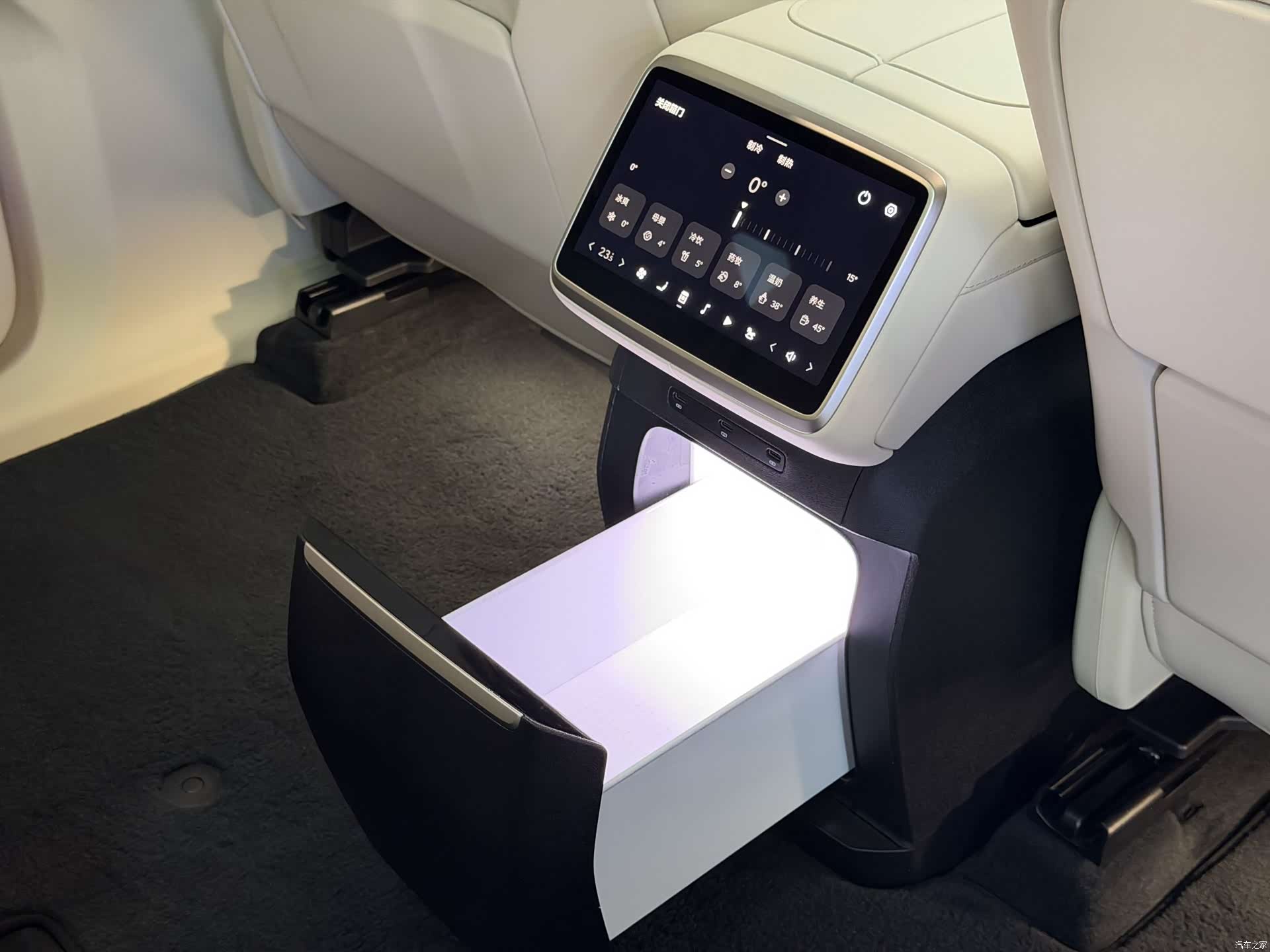 NIO L90, 2025 19