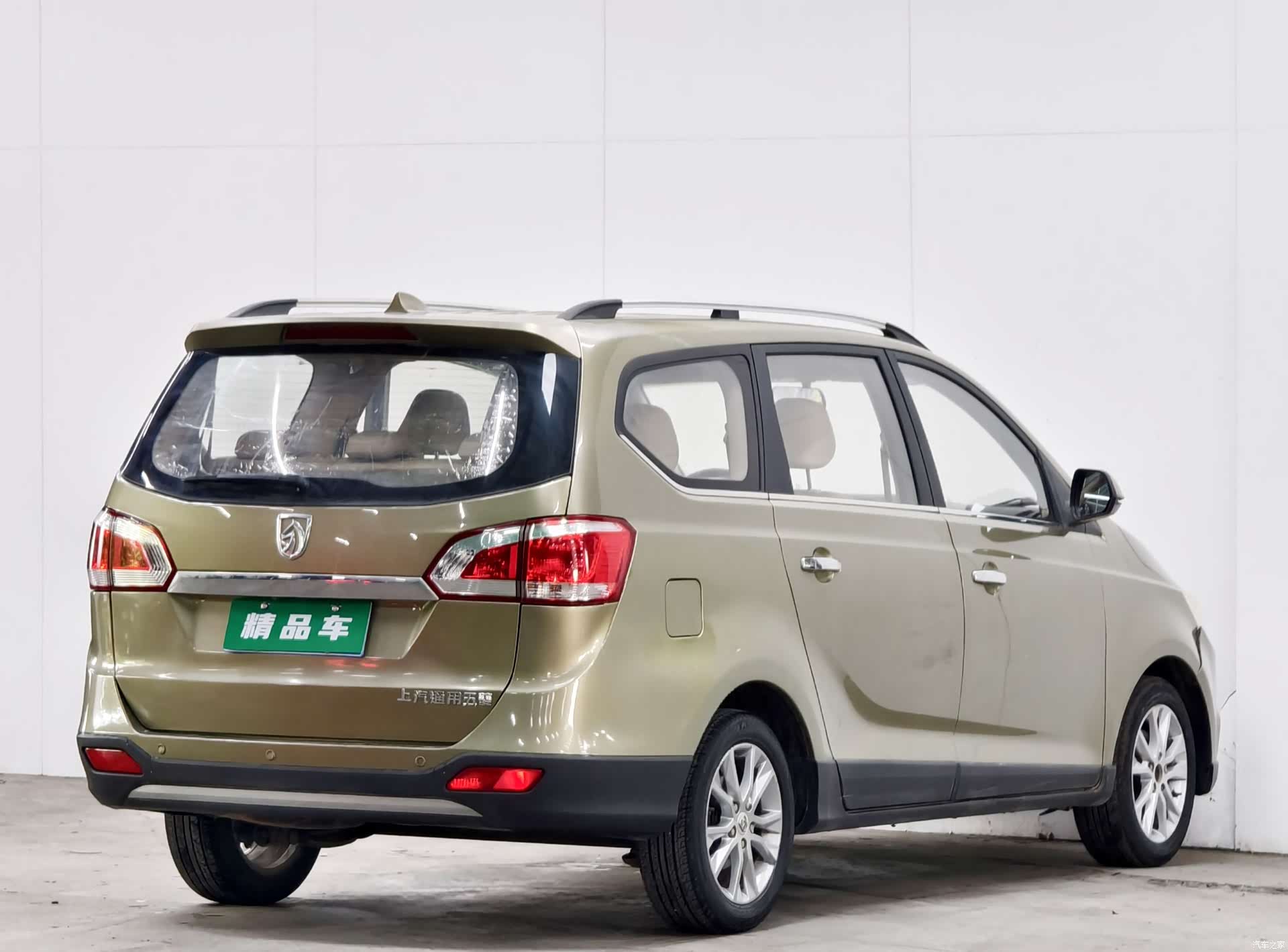 Wuling 730, 2015 4