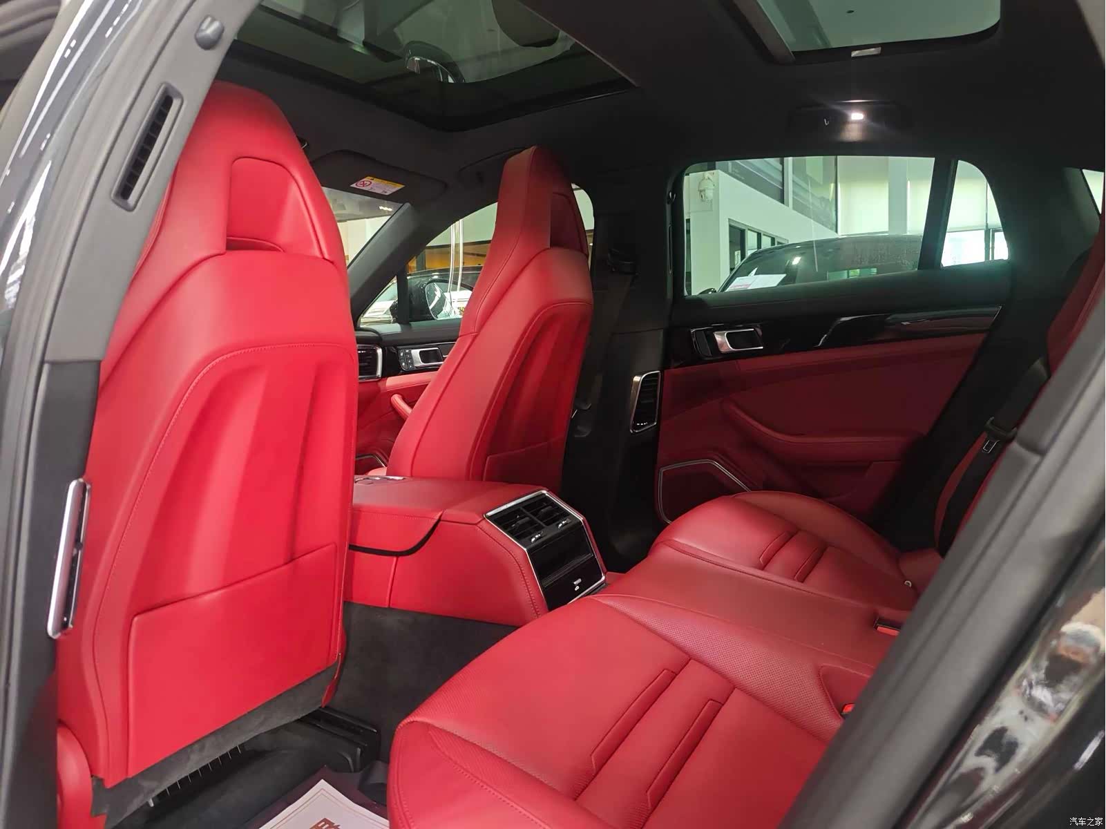 Porsche Panamera, 2023 16
