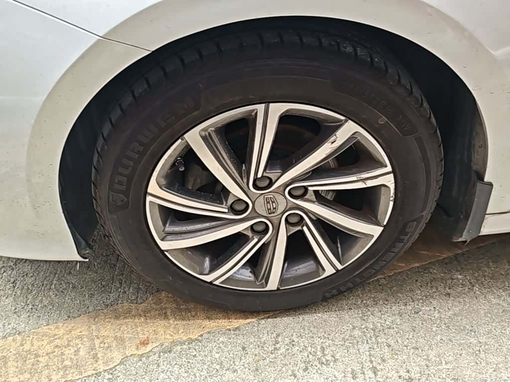 Geely Binray, 2019 23