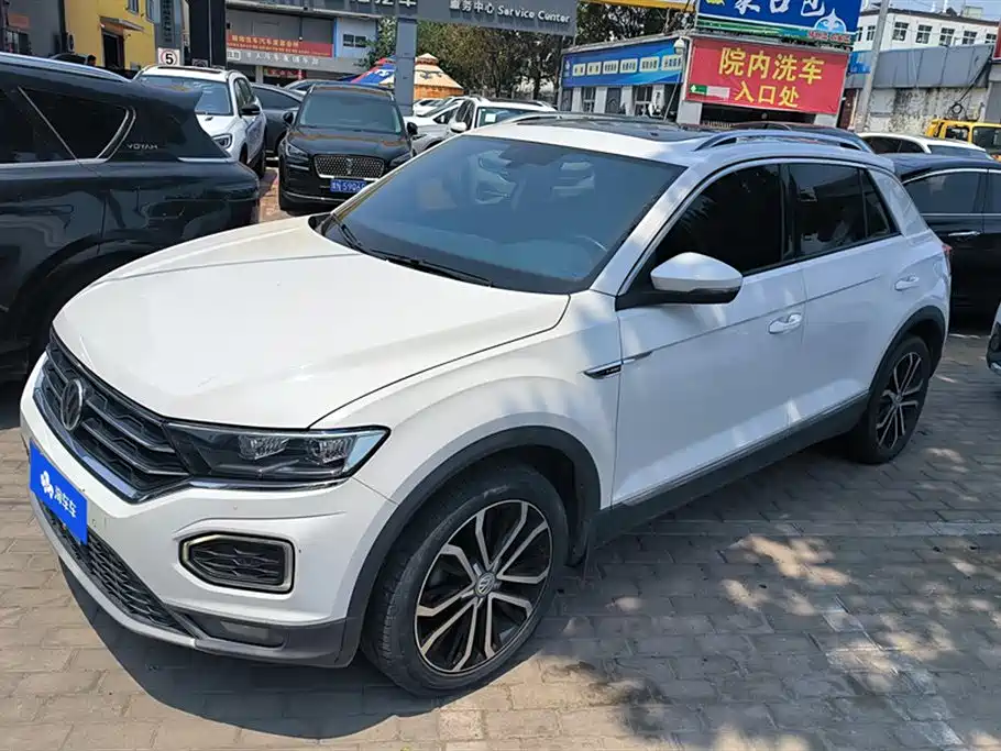 Volkswagen T-ROC exploring Songs